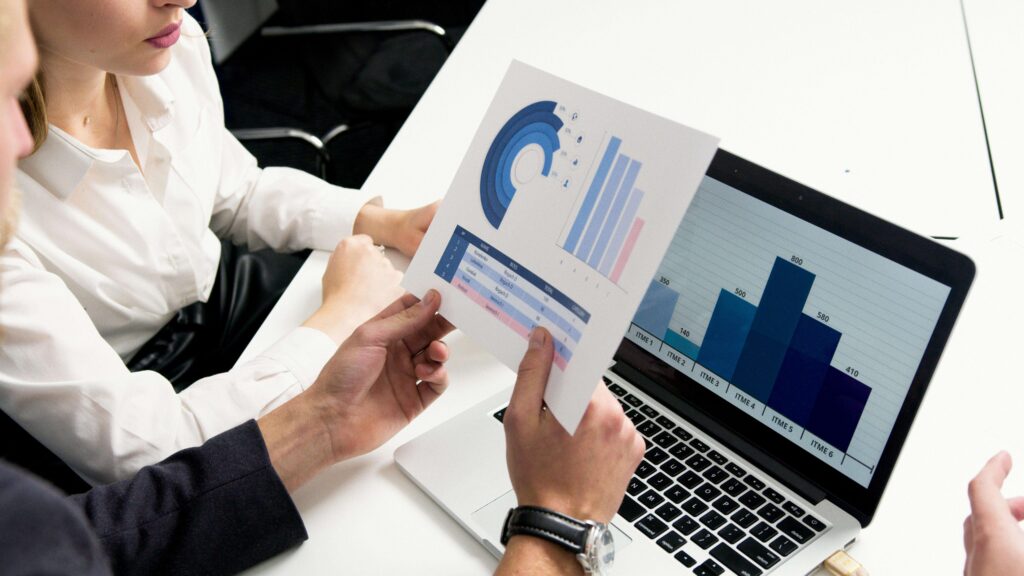 Empowering Women Through Value Investing: Applying Buffett's Wisdom in 2025 Value Investing