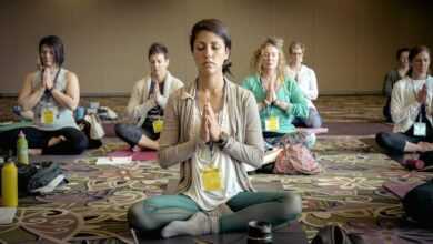 Financial Yoga: 7 Poses for Financial Freedom (US Women)