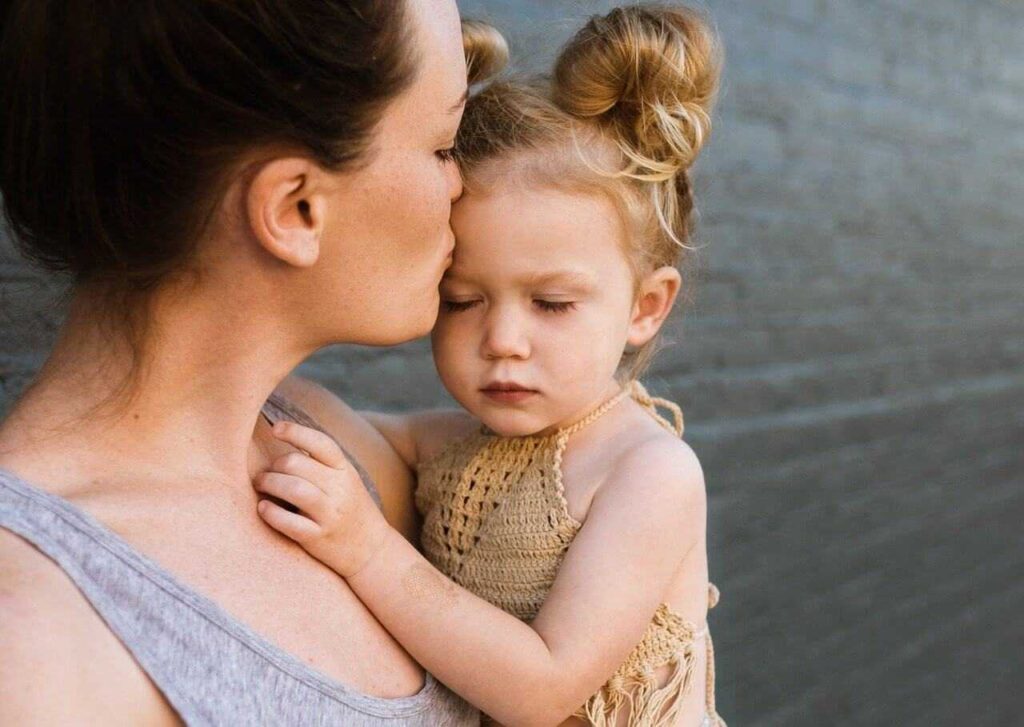 Money and Motherhood: The 3 Essential Money Hacks for US Moms
