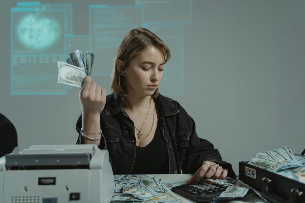 Budgeting for Women: 10 Expert Methods to Crush Debt and Save Budgeting for Women
