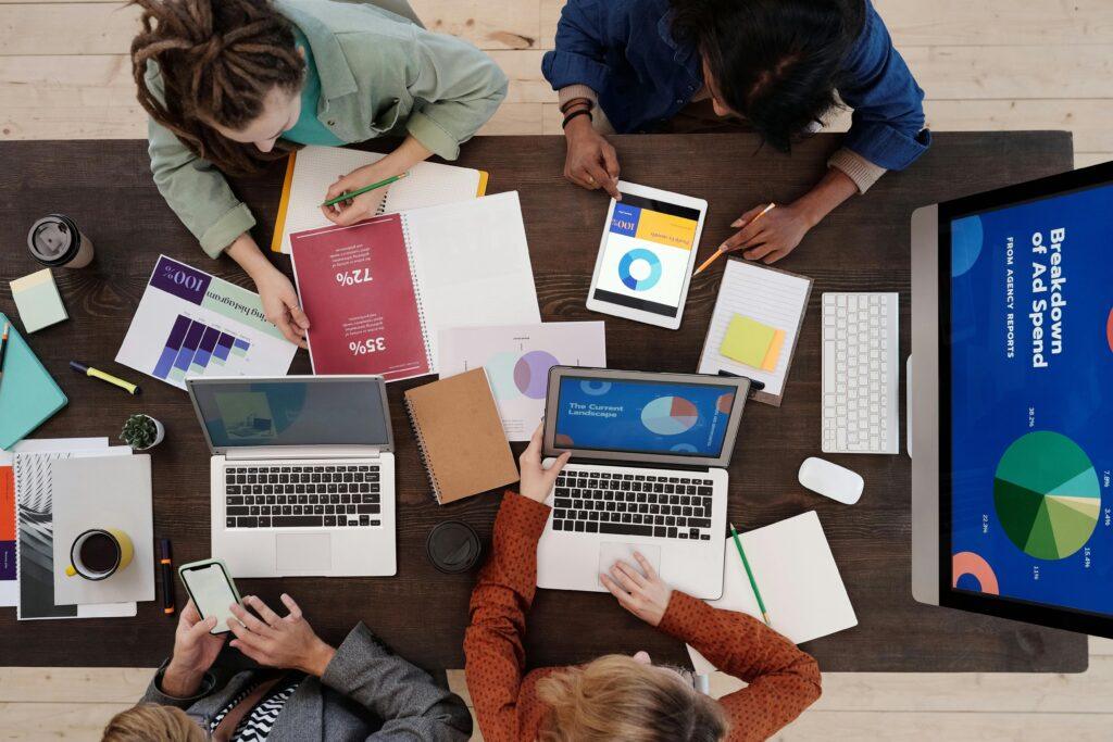 Digital Marketing ROI Calculator 2025: Best Channels for Women-Owned Businesses Digital Marketing ROI Calculator