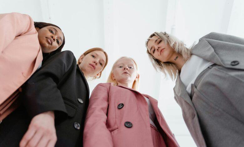 Breaking the Glass Ceiling: 7 Game-Changing Strategies for Women Leaders in 2025 Women Leaders