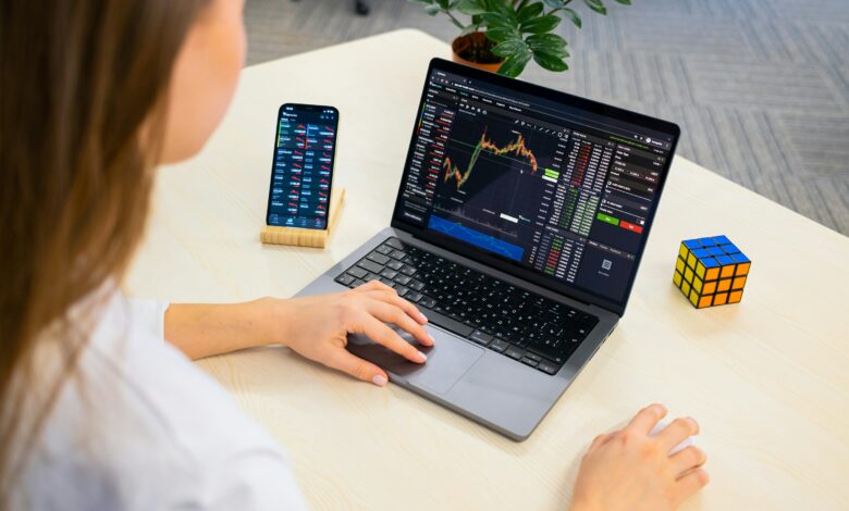 Dividend Stock Portfolio: Women's Path to Effortless Passive Income in 2025 Dividend Stock Portfolio